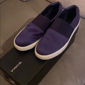 Vince slip on navy blue sneakers